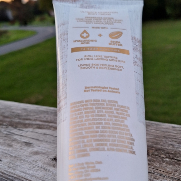 Bath & Body Works White T-Shirt Ultimate Hydration Body Cream 8oz New Retired - Picture 4 of 5